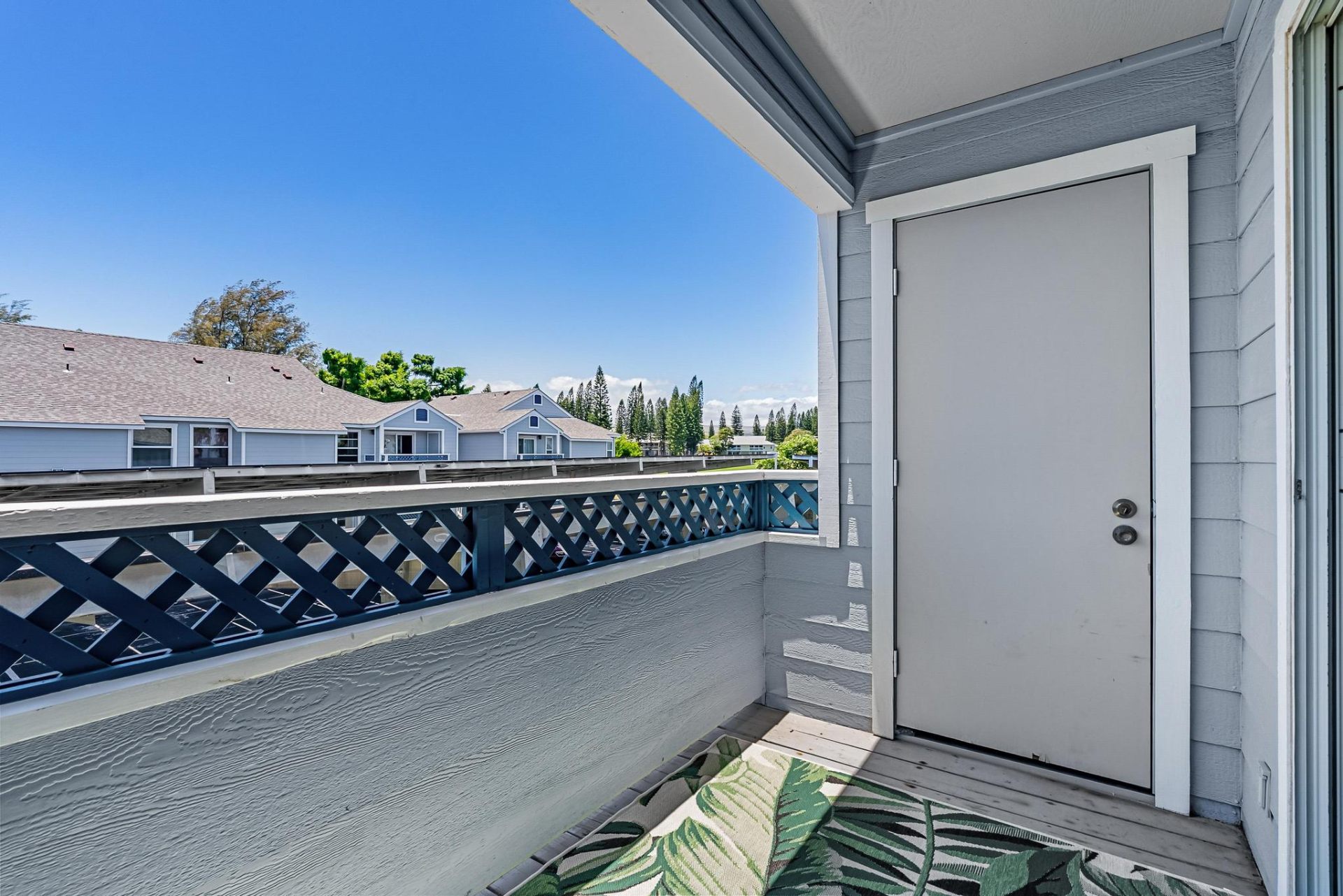 Private lanai with bonus storage closet